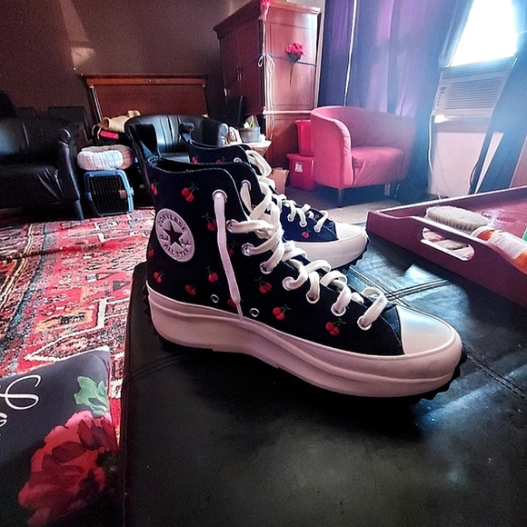 Converse Shoes - Converse Chuck Taylor All Star in Black and White